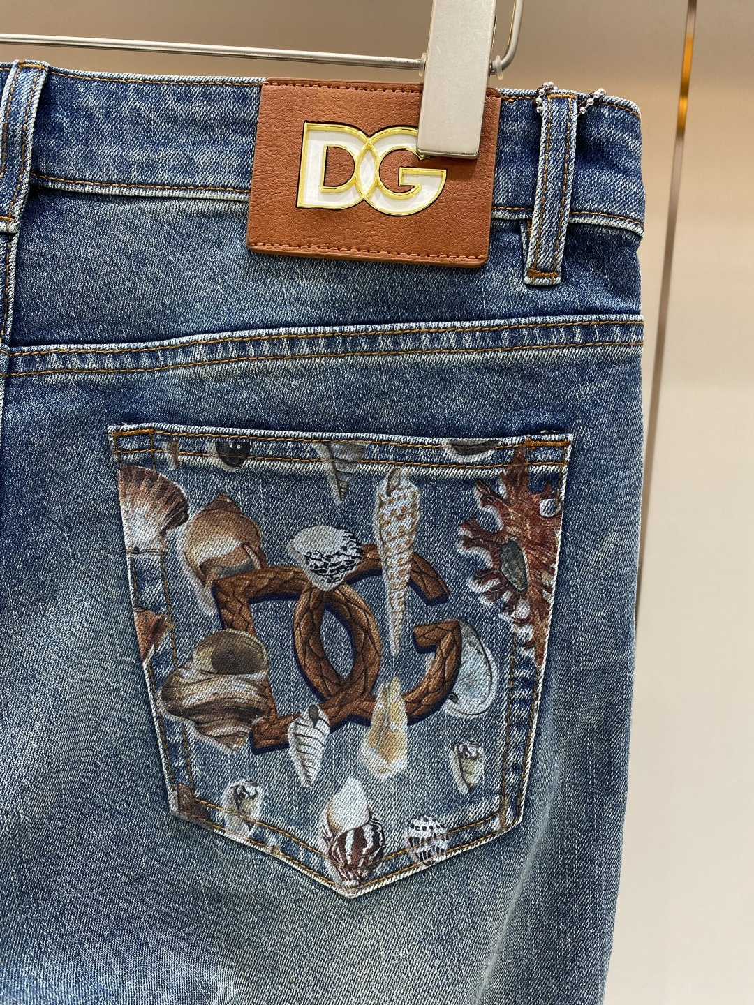 🌾售后✅《𝙉𝙚𝙬🤍🖤DG家》2026最新品牛仔裤 专柜热销款 品味与价值共享 身穿着非常舒适 低调不失奢