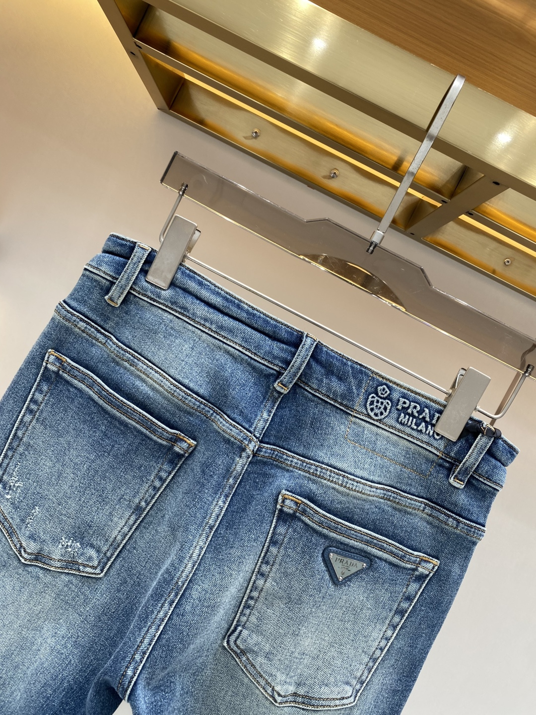 《𝙉𝙚𝙬🖤❤️普家》2026春款重工水洗休闲牛仔裤，进口原版水洗弹力面料，舒适有弹性，独特设计，版型超正