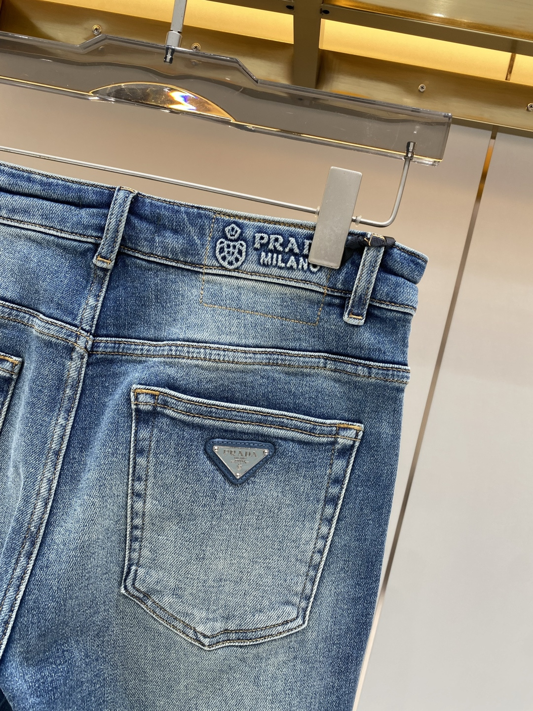 《𝙉𝙚𝙬🖤❤️普家》2026春款重工水洗休闲牛仔裤，进口原版水洗弹力面料，舒适有弹性，独特设计，版型超正