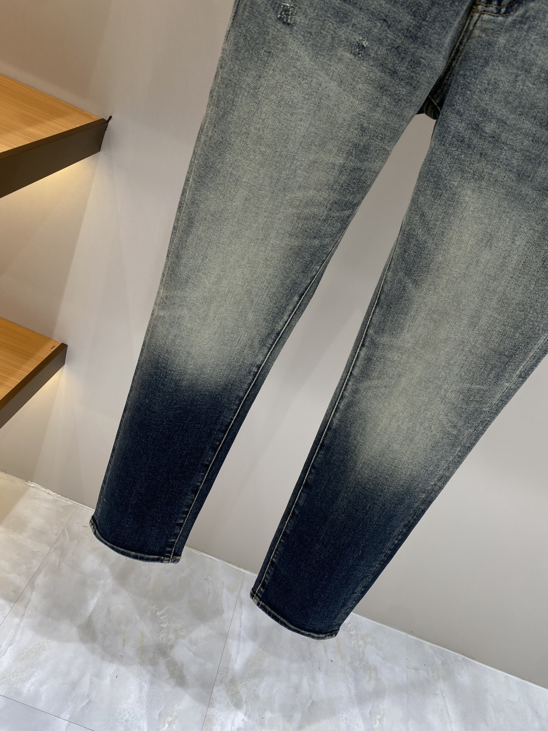 《𝙉𝙚𝙬🖤❤️迪家》2026春款重工水洗休闲牛仔裤，进口原版水洗弹力面料，舒适有弹性，独特设计，版型超正