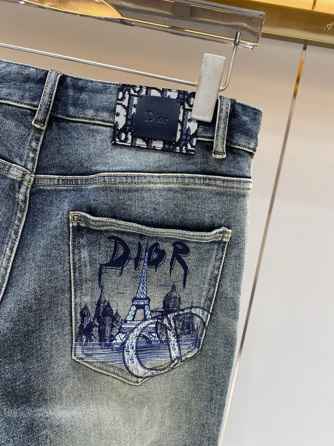 《𝙉𝙚𝙬🖤❤️迪家》2026春款重工水洗休闲牛仔裤，进口原版水洗弹力面料，舒适有弹性，独特设计，版型超正