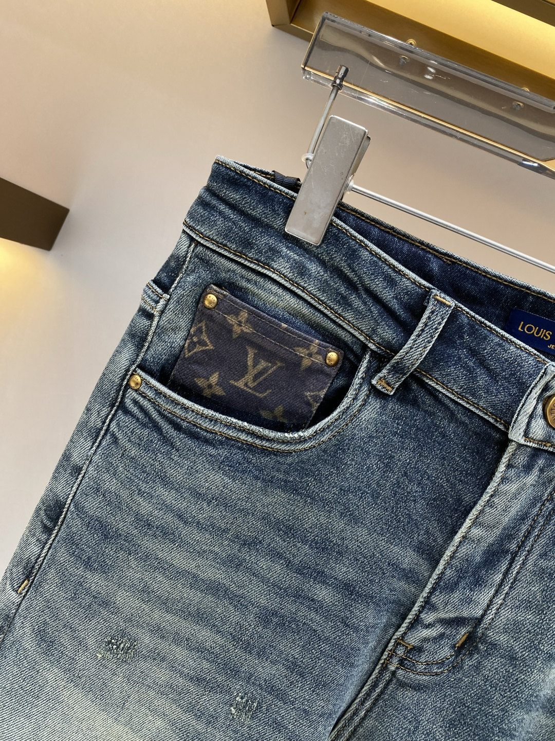 《𝙉𝙚𝙬🖤❤️驴家》2026春款重工水洗休闲牛仔裤，进口原版水洗弹力面料，舒适有弹性，独特设计，版型超正