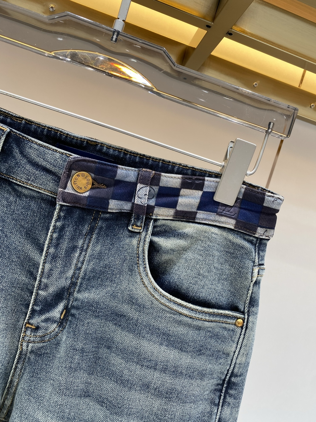 《𝙉𝙚𝙬🖤❤️驴家》2026春款重工水洗休闲牛仔裤，进口原版水洗弹力面料，舒适有弹性，独特设计，版型超正