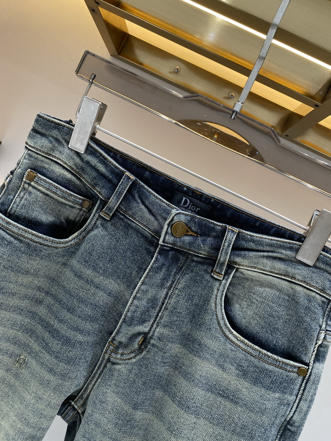 《𝙉𝙚𝙬🖤❤️迪家》2026春款重工水洗休闲牛仔裤，进口原版水洗弹力面料，舒适有弹性，独特设计，版型超正