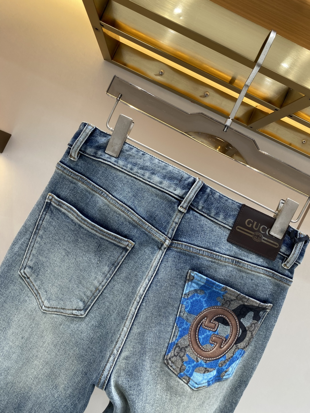 《𝙉𝙚𝙬🖤❤️古家》2026春款重工水洗休闲牛仔裤，进口原版水洗弹力面料，舒适有弹性，独特设计，版型超正