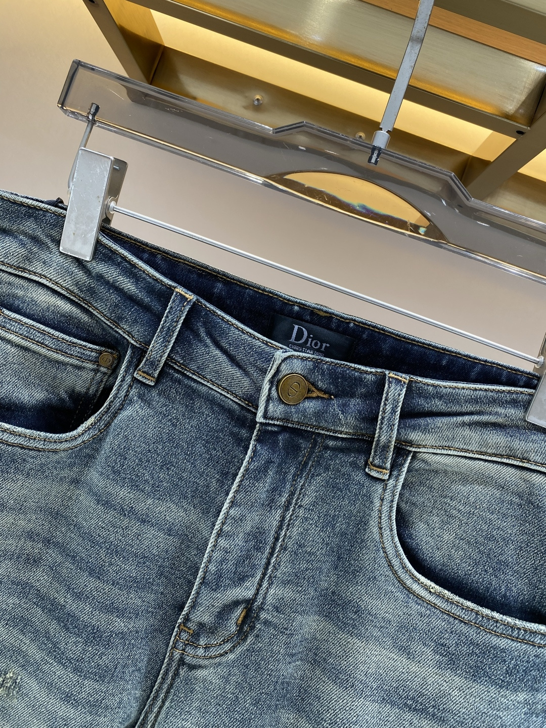 《𝙉𝙚𝙬🖤❤️迪家》2026春款重工水洗休闲牛仔裤，进口原版水洗弹力面料，舒适有弹性，独特设计，版型超正