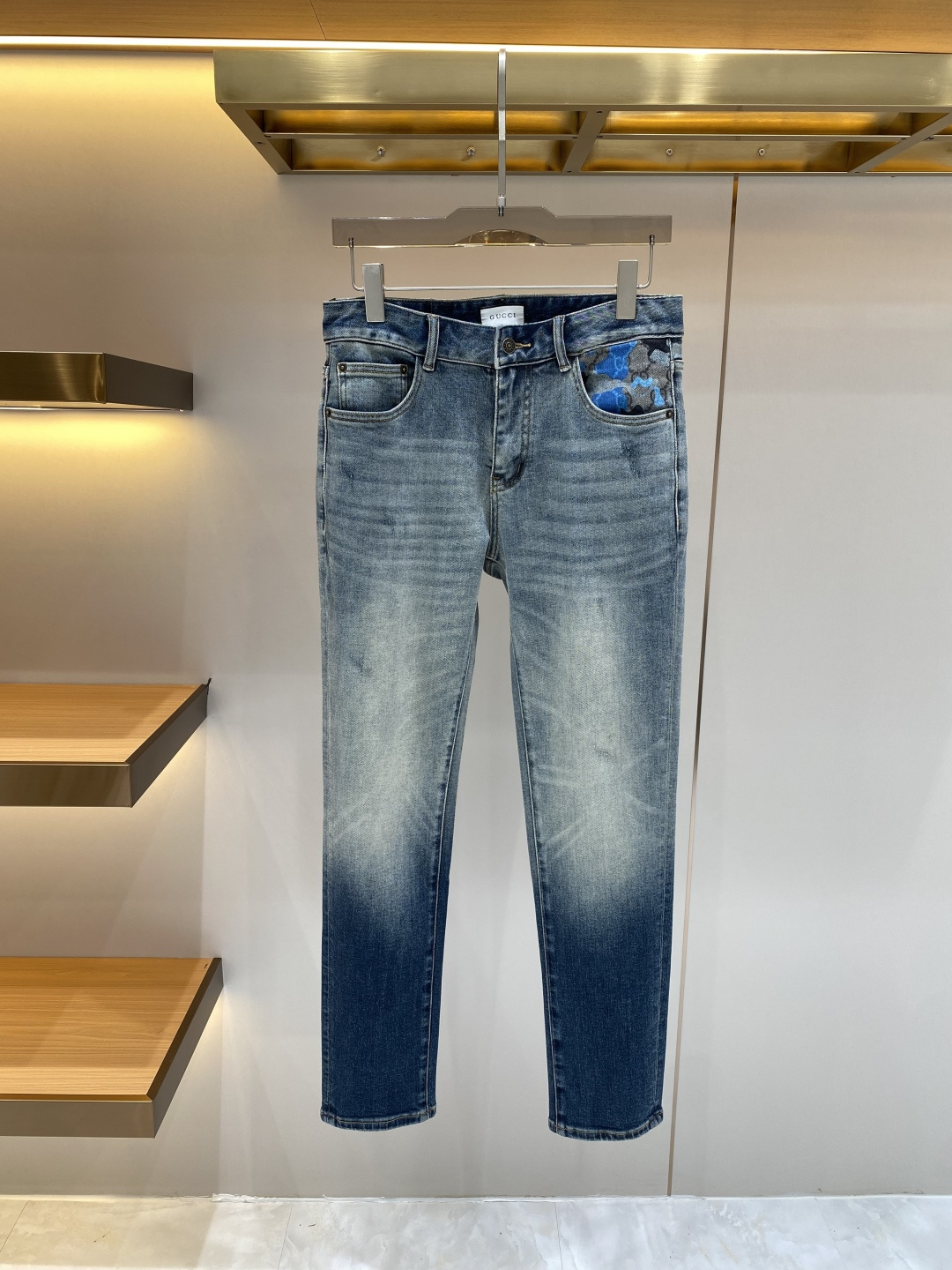 《𝙉𝙚𝙬🖤❤️古家》2026春款重工水洗休闲牛仔裤，进口原版水洗弹力面料，舒适有弹性，独特设计，版型超正