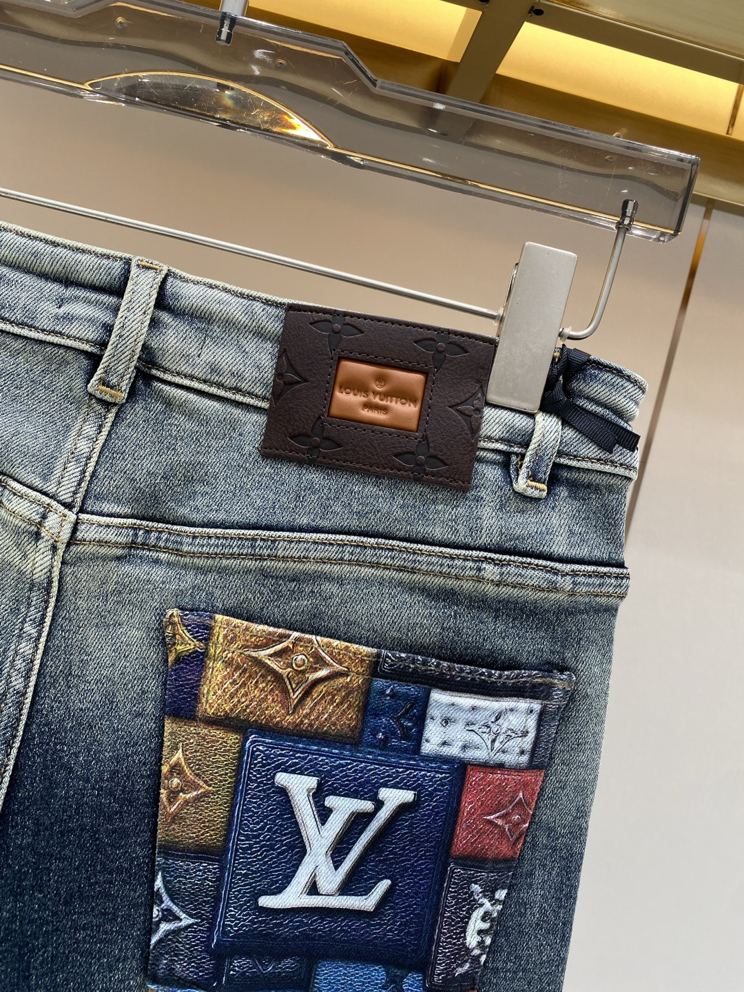 《𝙉𝙚𝙬🖤❤️驴家》2026春款重工水洗休闲牛仔裤，进口原版水洗弹力面料，舒适有弹性，独特设计，版型超正