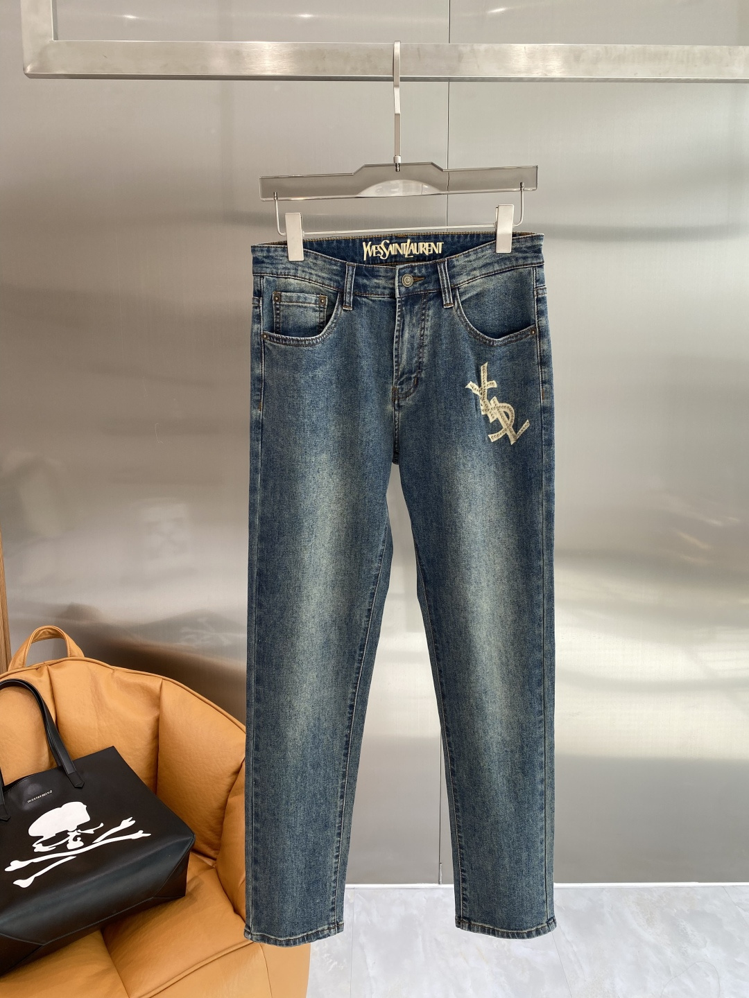 NO:730029,Support after-sales service after the year 'Saint Loe' 2026 spring style washed casual jeans, imported original washed stretch fabric, comfortable and elastic, unique design, super correct fit, comfortable and breathable, extremely high grade, counter quality, handsome upper body, size 29-36 next day,, saint laurent, loewe, jeans,19860909支持年后售后 《圣罗家》 2026春款水洗休闲牛仔裤,进口原版水洗弹力面料,舒适有弹性,独特设计,版型超正,舒适透气,档次极高,专柜品质,上身帅气十足,码数29-36隔天,,saint laurent,loewe,jeans,,Men's clothing