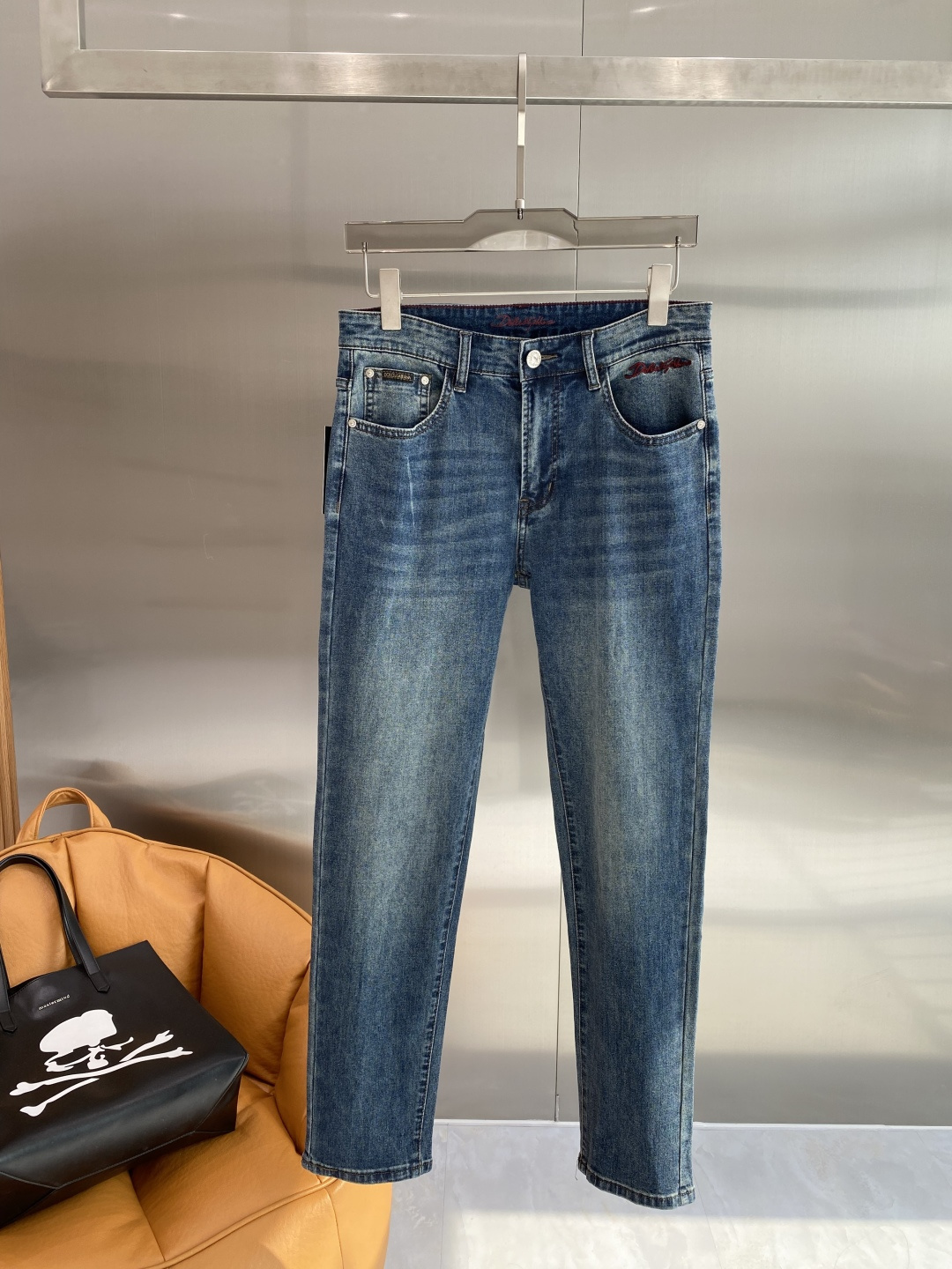 NO:730052,Support after-sales service after the year 'DG Home' 2026 spring style washed casual jeans, imported original washed stretch fabric, comfortable and elastic, unique design, super correct fit, comfortable and breathable, extremely high grade, counter quality, handsome upper body, size 29-36, next day,,gucci,jeans,19860909支持年后售后 《DG家》 2026春款水洗休闲牛仔裤,进口原版水洗弹力面料,舒适有弹性,独特设计,版型超正,舒适透气,档次极高,专柜品质,上身帅气十足,码数29-36隔天,,gucci,jeans,,Men's clothing