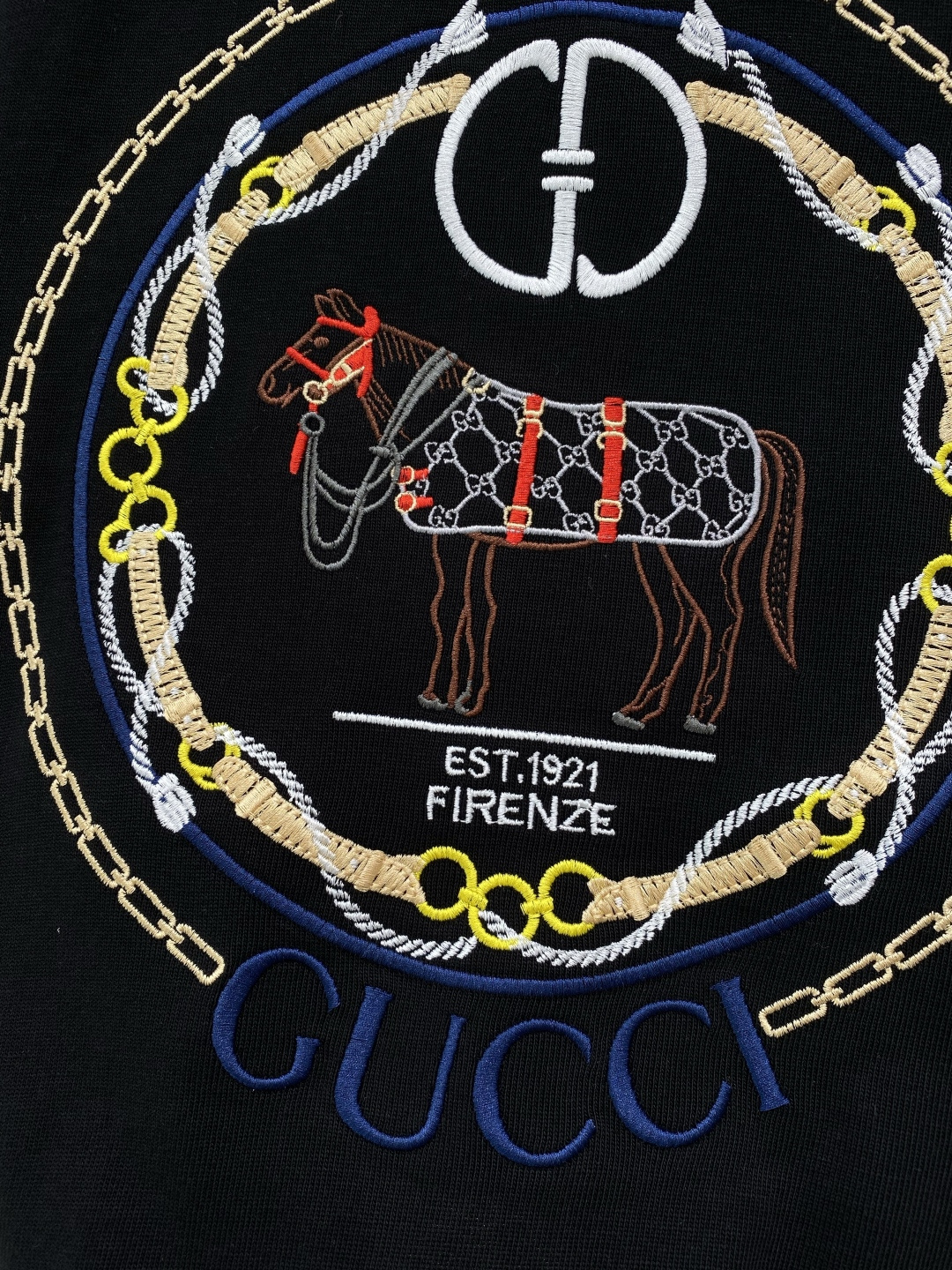 《𝙉𝙚𝙬🖤❤️古家》2026新款首发专柜最新款短袖圆领T恤 高端订制 设计前卫时尚！刺绣品牌logo工艺