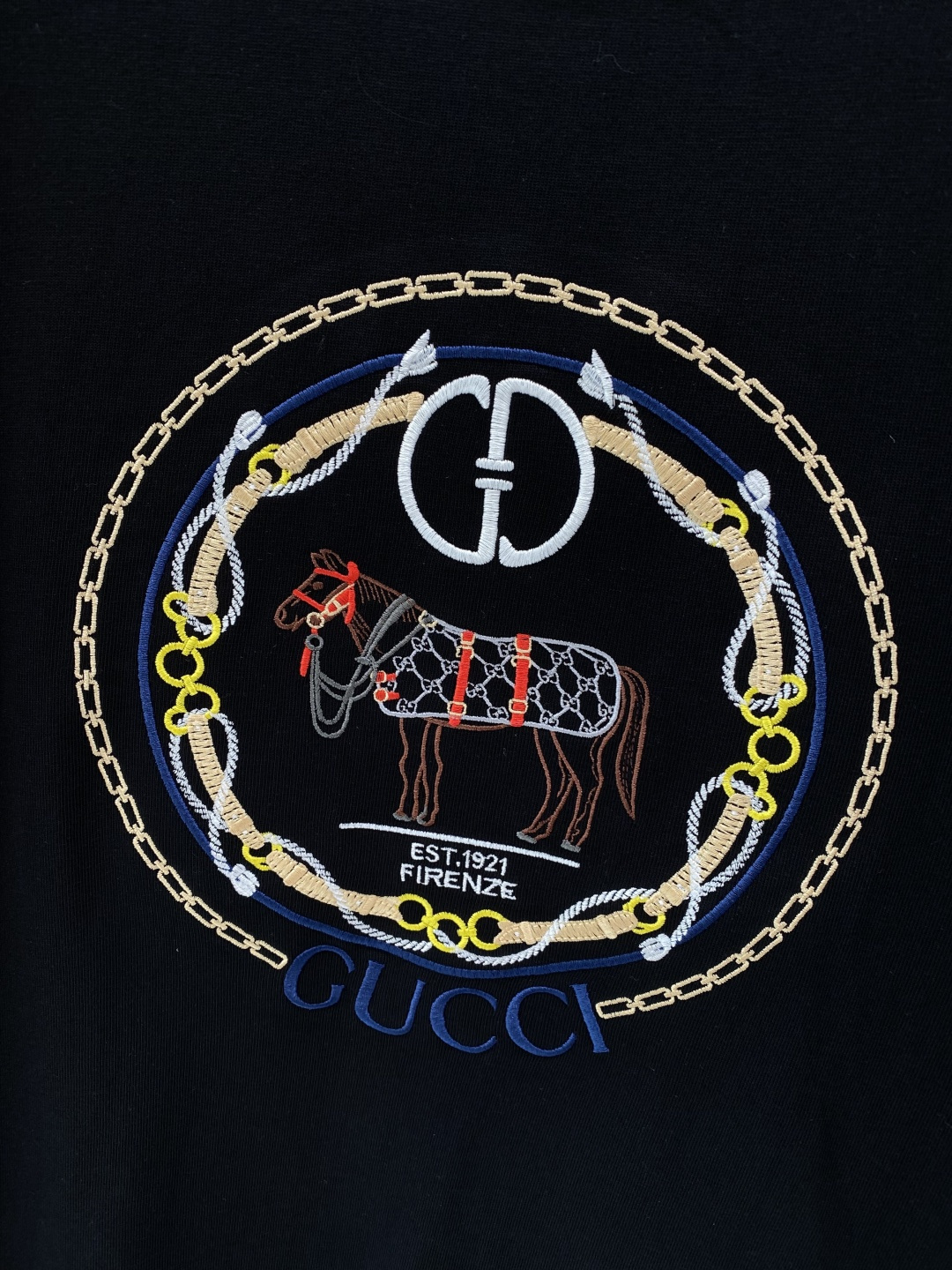 《𝙉𝙚𝙬🖤❤️古家》2026新款首发专柜最新款短袖圆领T恤 高端订制 设计前卫时尚！刺绣品牌logo工艺