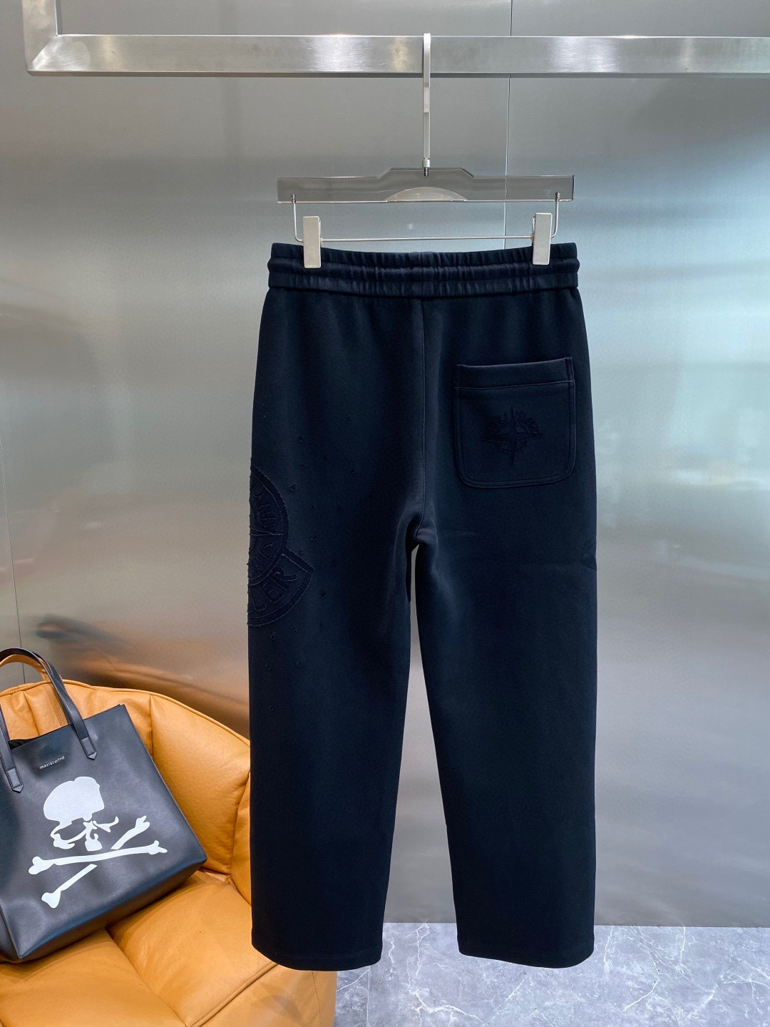 断码清仓：L 🧧福利价：110。 不退不换