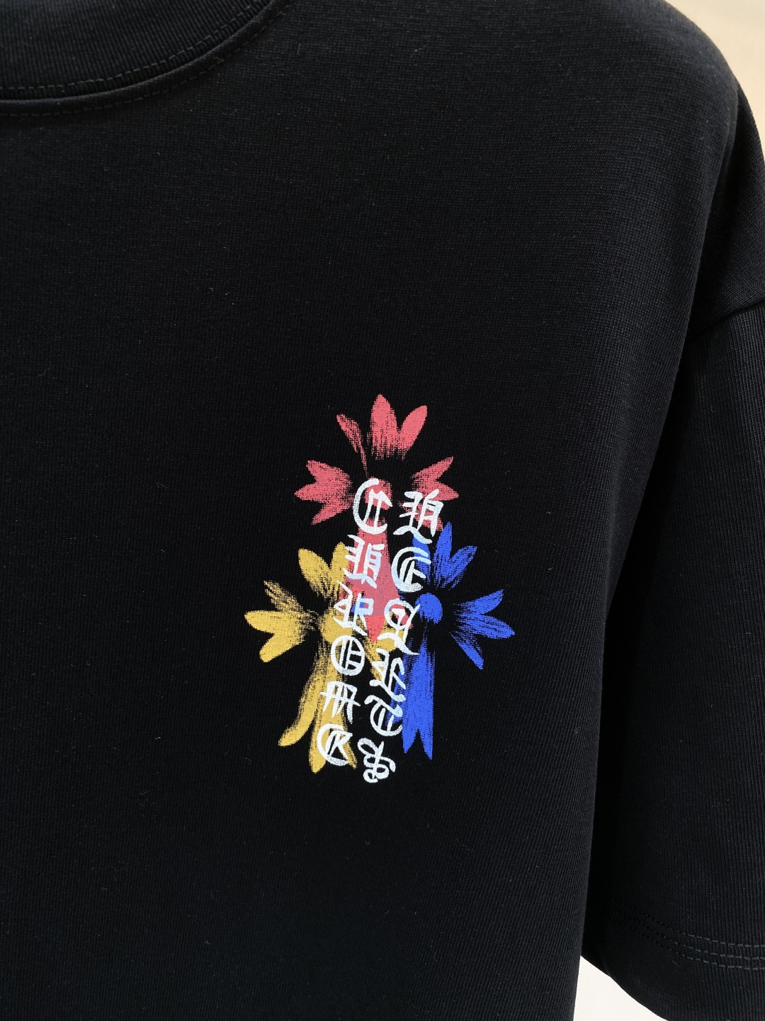 《𝙉𝙚𝙬🖤❤️克家》2026新款首发专柜最新款短袖圆领T恤 高端订制 设计前卫时尚！品牌logo工艺设计