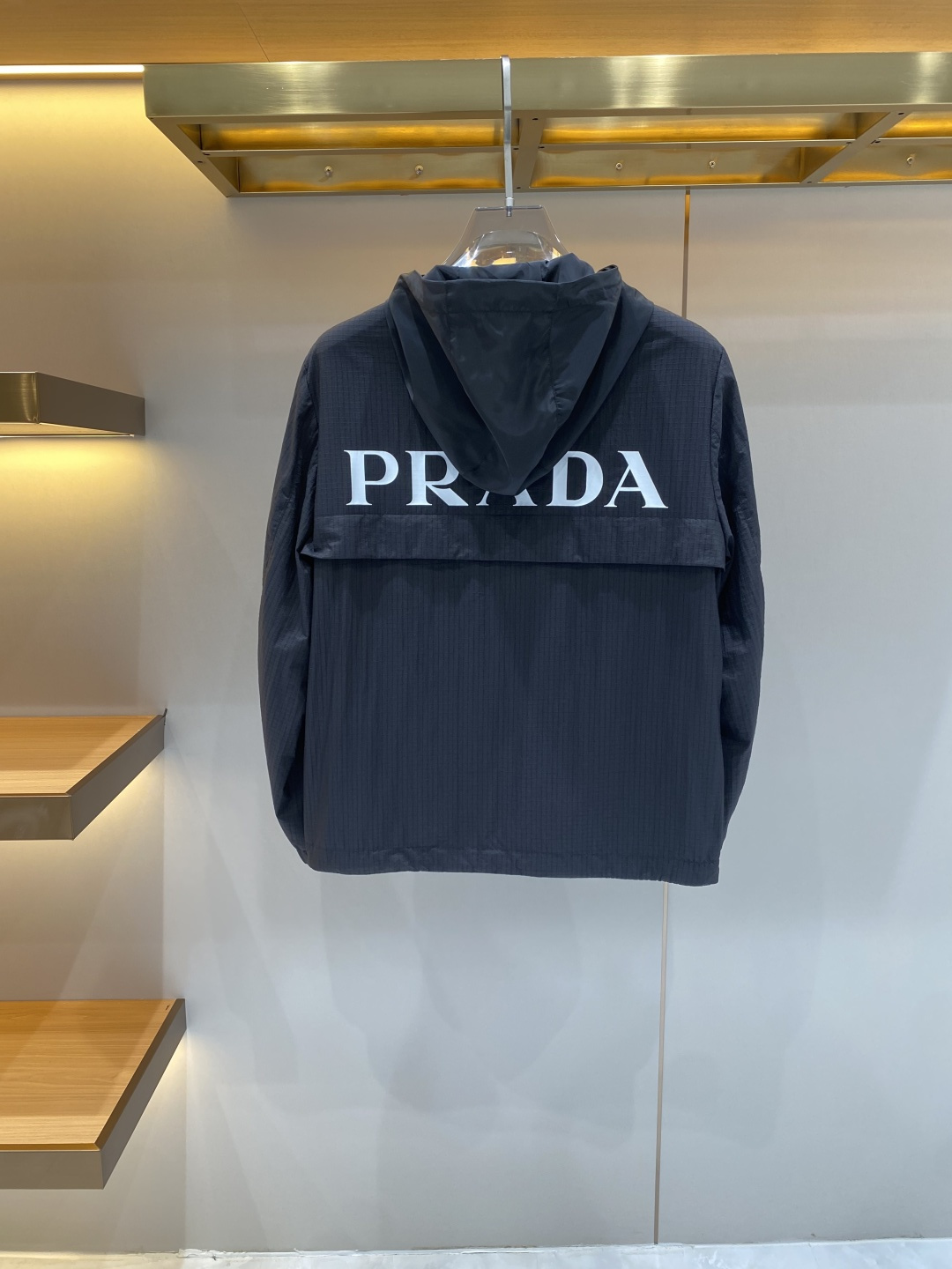 《𝙉𝙚𝙬🖤❤️普家》2026ss早春新款发布 夹克外套，爆款穿上就是舒适自在又显瘦的存在，慵懒而随性，结