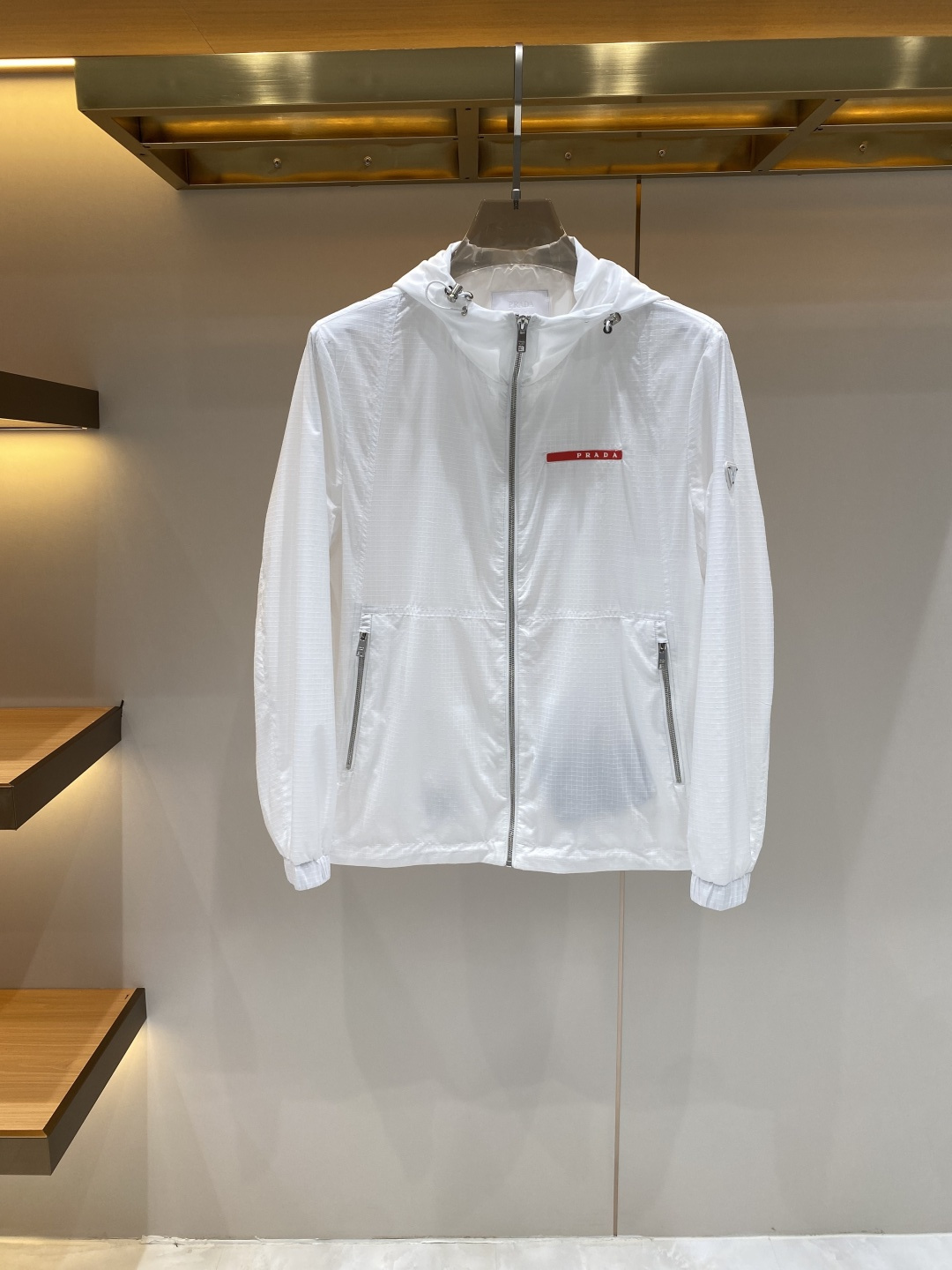 《𝙉𝙚𝙬🖤❤️普家》2026ss早春新款发布 夹克外套，爆款穿上就是舒适自在又显瘦的存在，慵懒而随性，结