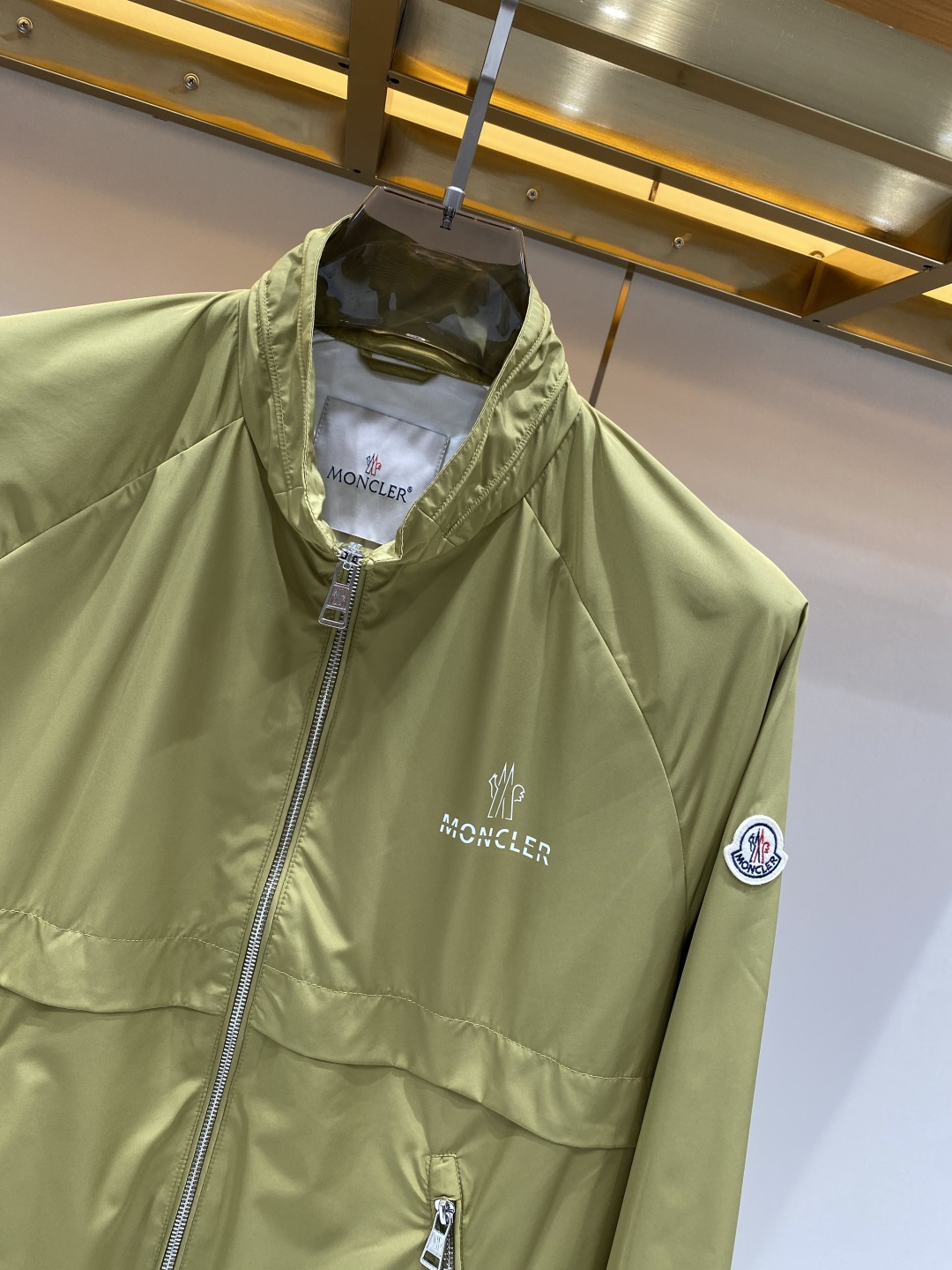 《𝙉𝙚𝙬🖤❤️蒙家》2026ss官网同款，早春新款男士夹克外套，时尚休闲高端版本！专柜定制面料 透气舒适