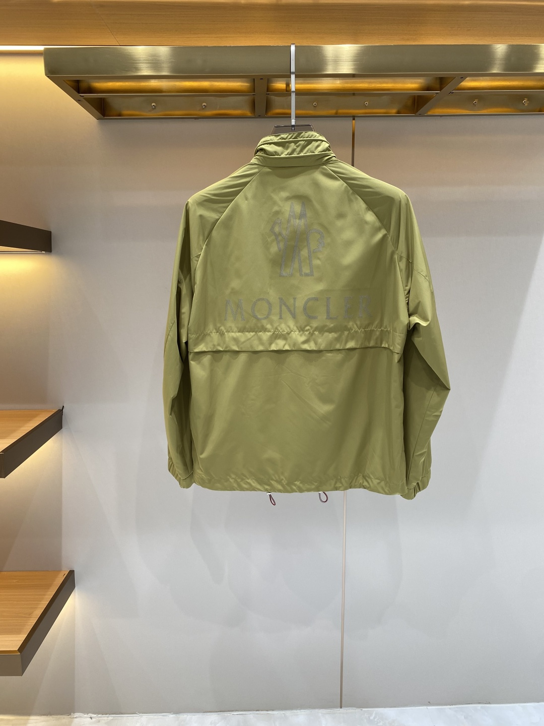 《𝙉𝙚𝙬🖤❤️蒙家》2026ss官网同款，早春新款男士夹克外套，时尚休闲高端版本！专柜定制面料 透气舒适