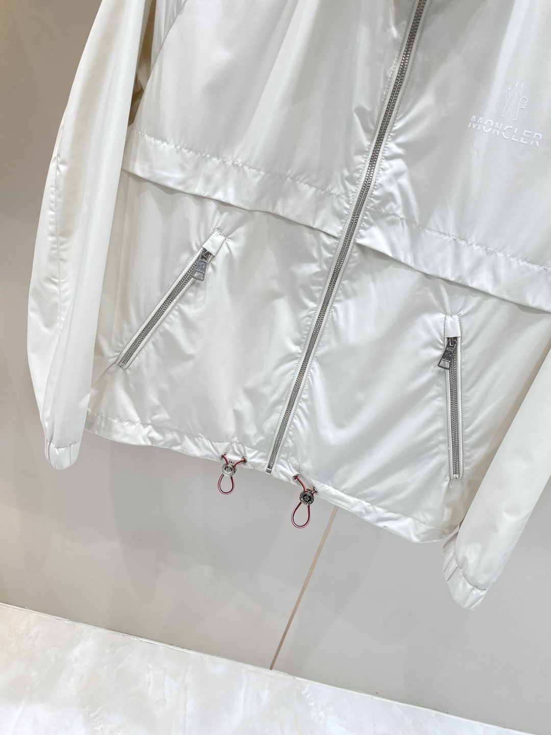 《𝙉𝙚𝙬🖤❤️蒙家》2026ss官网同款，早春新款男士夹克外套，时尚休闲高端版本！专柜定制面料 透气舒适