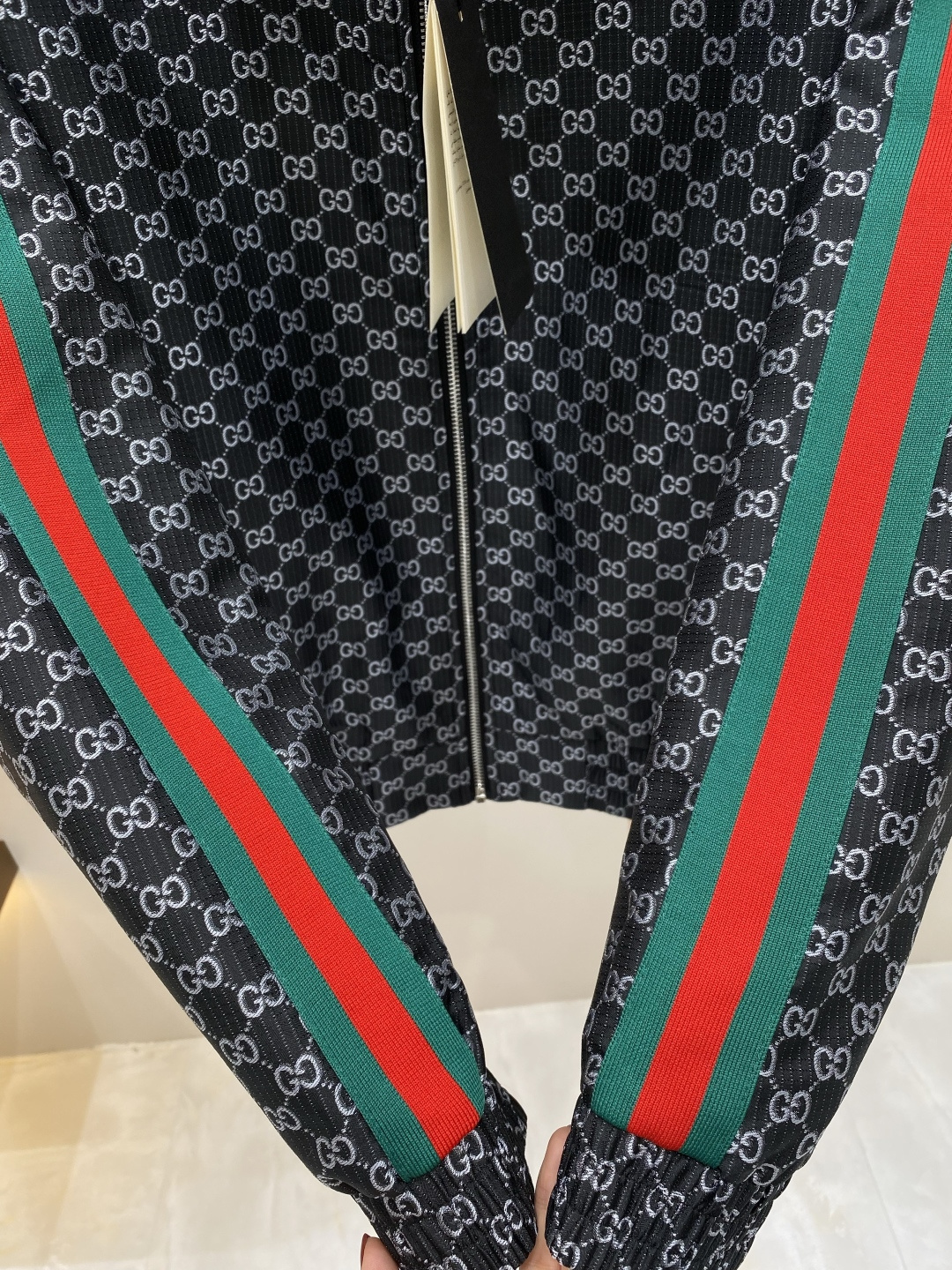 《𝙉𝙚𝙬🖤❤️古家》2026ss官网同款，早春新款男士夹克外套，时尚休闲高端版本！专柜定制面料 透气舒适