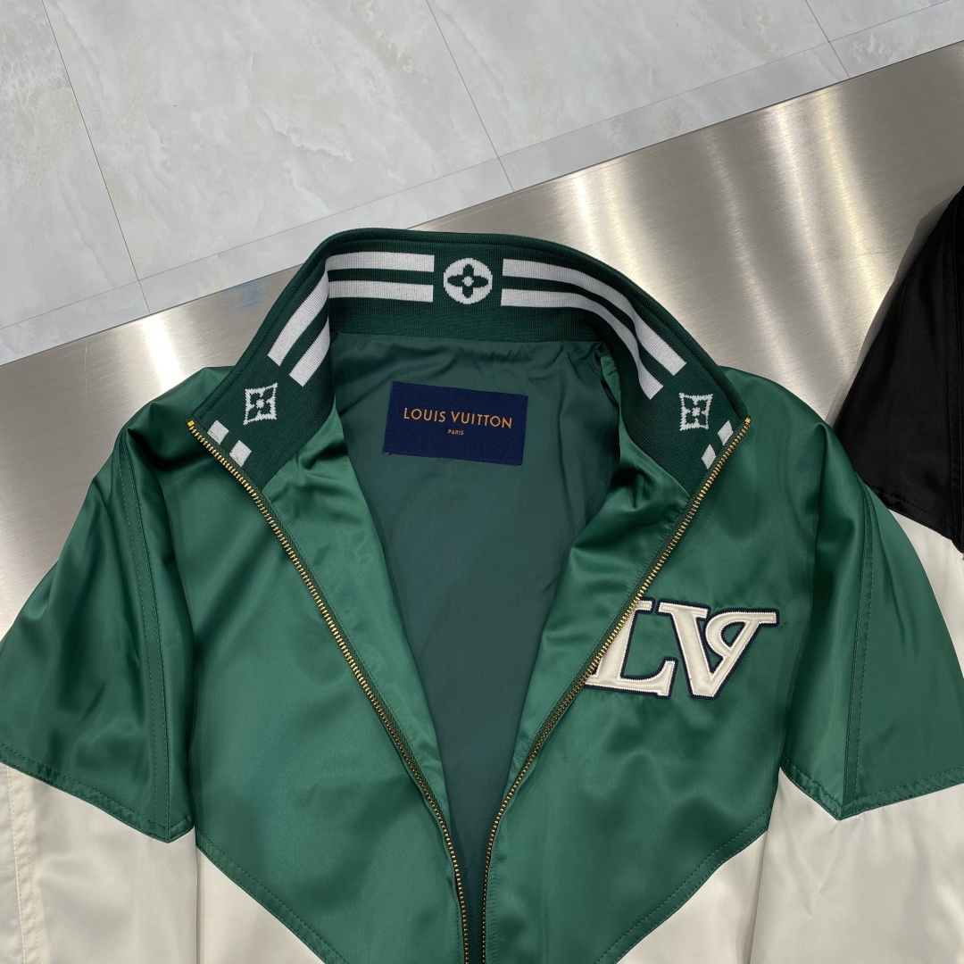 《𝙉𝙚𝙬🖤❤️驴家》2026ss官网同款，早春新款男士夹克外套，时尚休闲高端版本！专柜定制面料 透气舒适