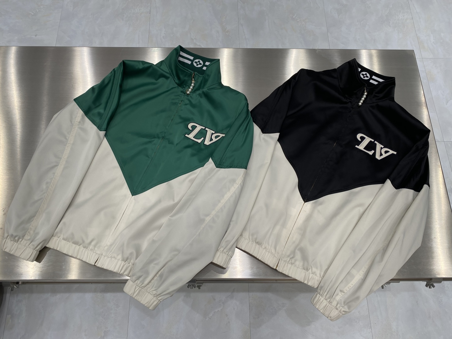 《𝙉𝙚𝙬🖤❤️驴家》2026ss官网同款，早春新款男士夹克外套，时尚休闲高端版本！专柜定制面料 透气舒适