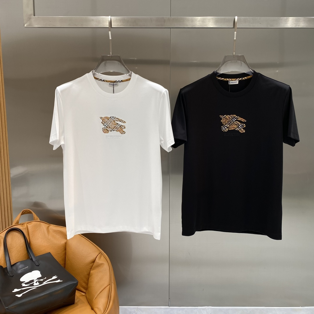 《𝙉𝙚𝙬🖤❤️巴家》2026新款首发专柜最新款短袖圆领T恤 高端订制 设计前卫时尚！品牌logo工艺设计