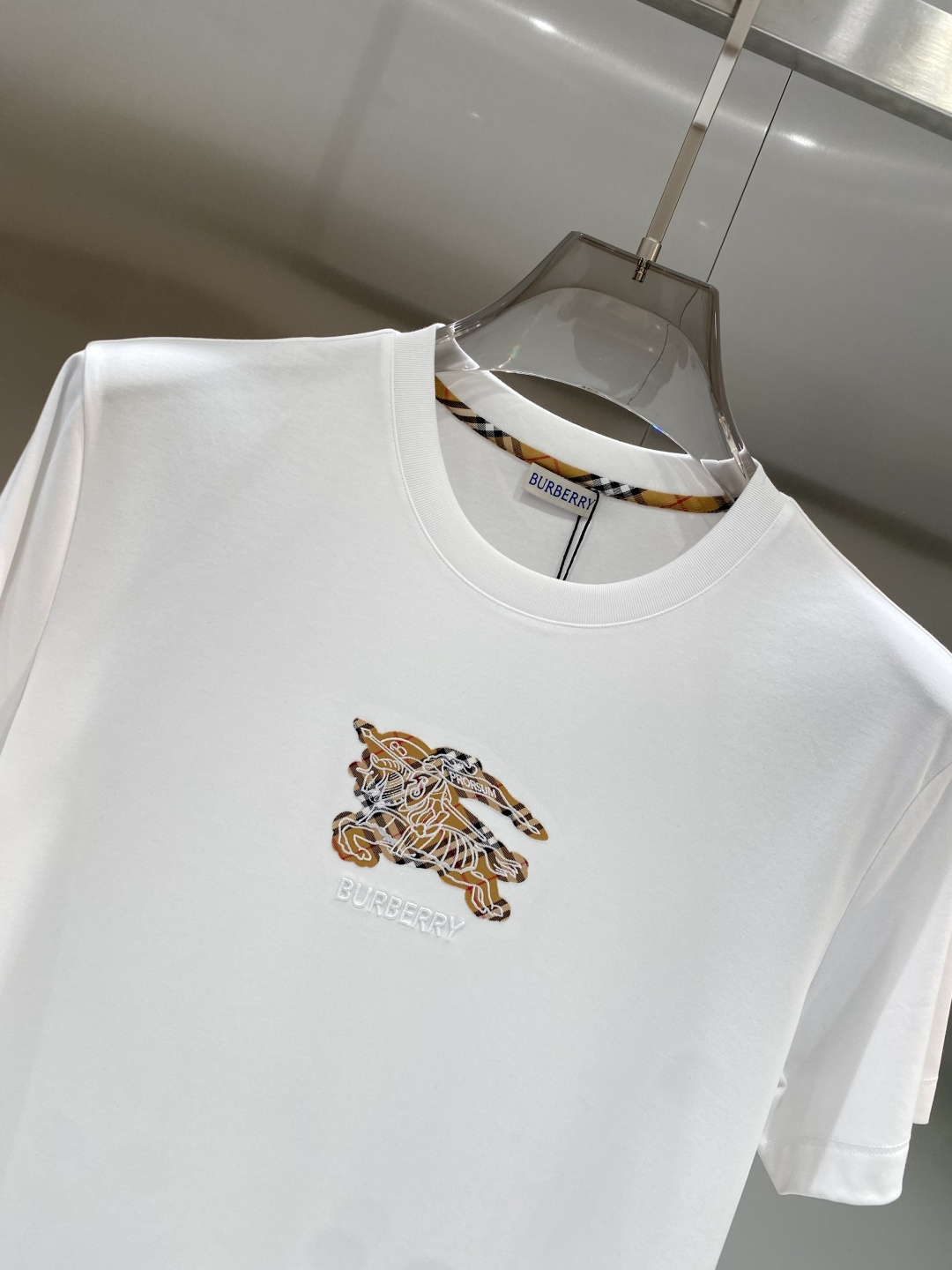 《𝙉𝙚𝙬🖤❤️巴家》2026新款首发专柜最新款短袖圆领T恤 高端订制 设计前卫时尚！品牌logo工艺设计