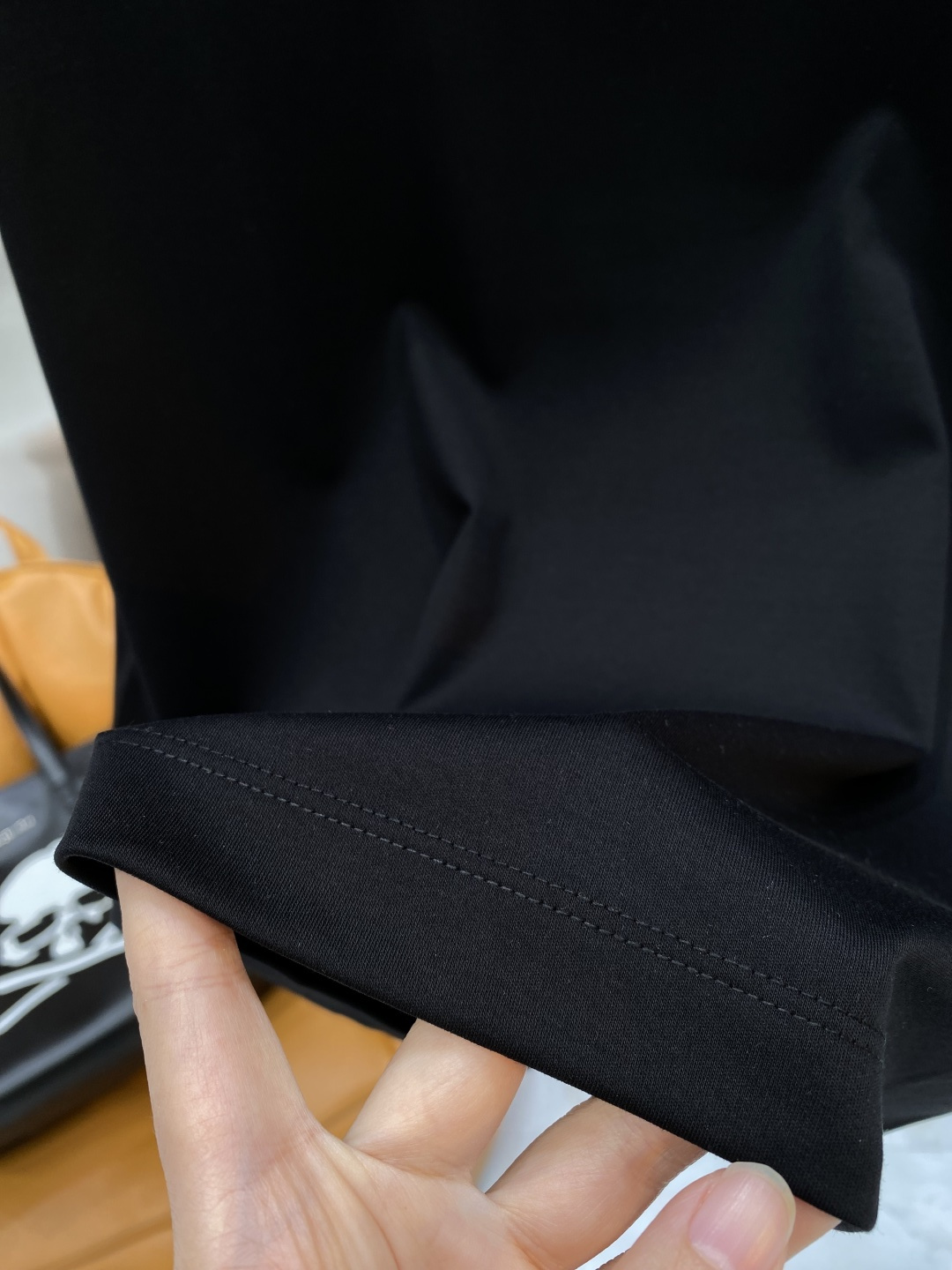 《𝙉𝙚𝙬🖤❤️巴家》2026新款首发专柜最新款短袖圆领T恤 高端订制 设计前卫时尚！品牌logo工艺设计