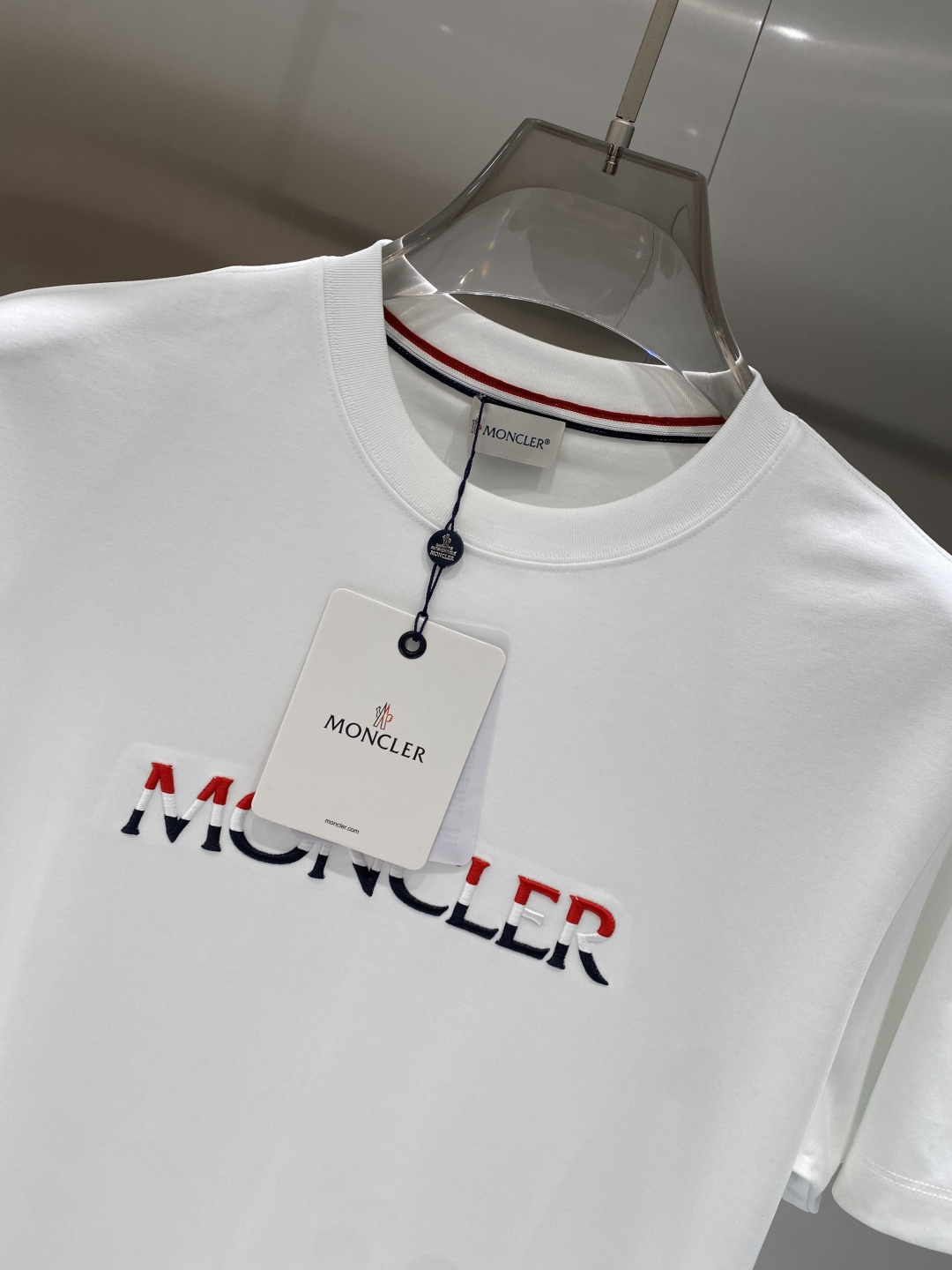 《𝙉𝙚𝙬🖤❤️蒙家》2026新款首发专柜最新款短袖圆领T恤 高端订制 设计前卫时尚！品牌logo工艺设计