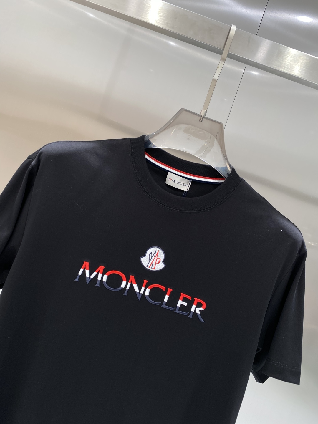 《𝙉𝙚𝙬🖤❤️蒙家》2026新款首发专柜最新款短袖圆领T恤 高端订制 设计前卫时尚！品牌logo工艺设计