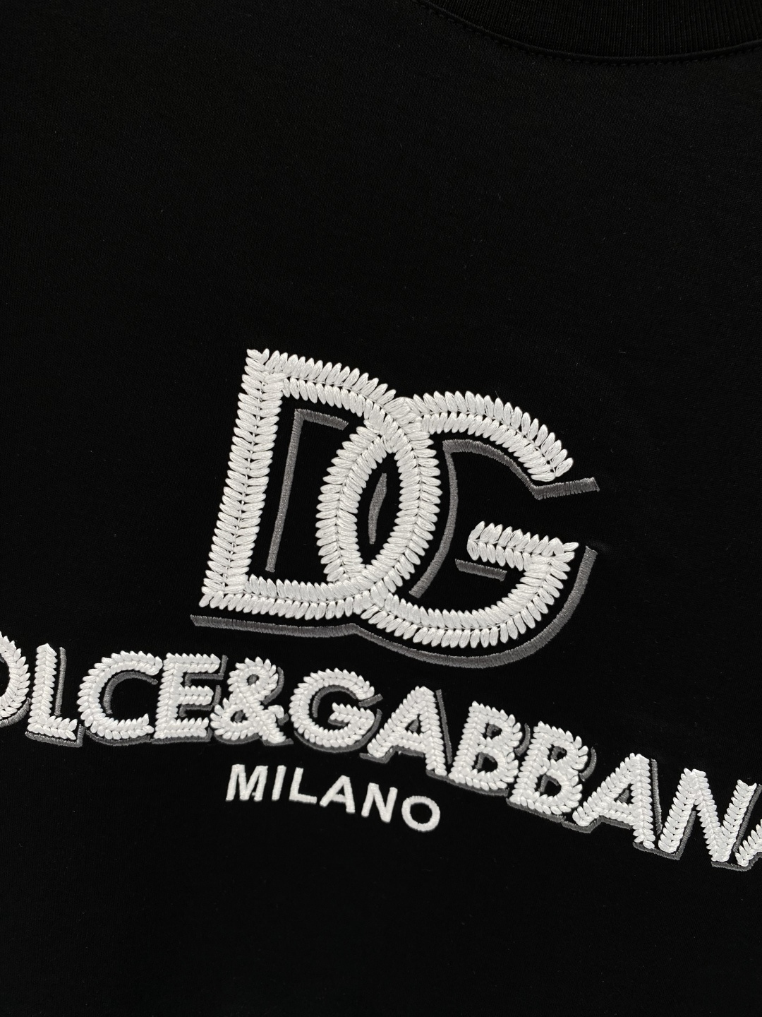 《𝙉𝙚𝙬🖤❤️DG家》2026新款首发专柜最新款短袖圆领T恤 高端订制 设计前卫时尚！品牌logo工艺设