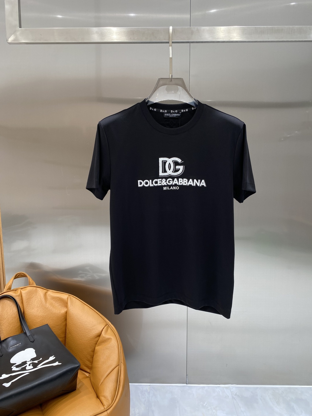 《𝙉𝙚𝙬🖤❤️DG家》2026新款首发专柜最新款短袖圆领T恤 高端订制 设计前卫时尚！品牌logo工艺设