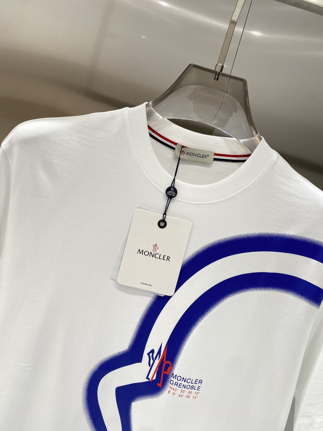 《𝙉𝙚𝙬🖤❤️蒙家》2026SS最新款春夏短袖T恤，丝光棉 帅气时尚，胸口顶级图案字母，简约百搭款。面料