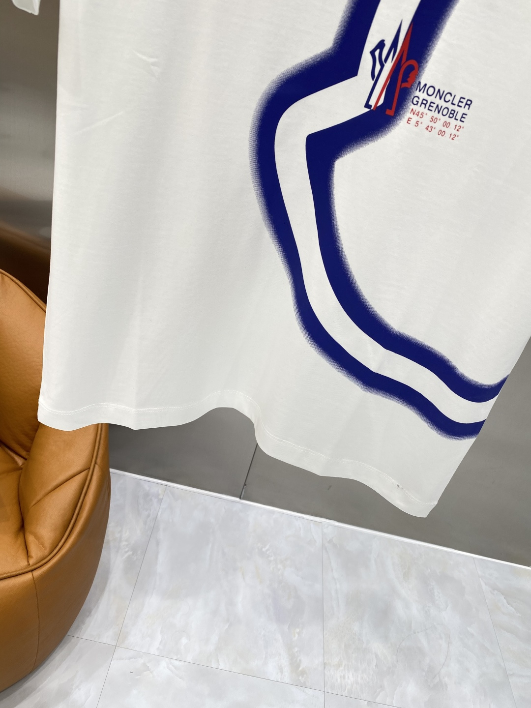 《𝙉𝙚𝙬🖤❤️蒙家》2026SS最新款春夏短袖T恤，丝光棉 帅气时尚，胸口顶级图案字母，简约百搭款。面料