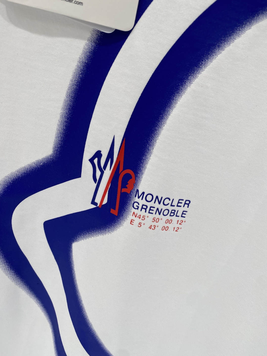 《𝙉𝙚𝙬🖤❤️蒙家》2026SS最新款春夏短袖T恤，丝光棉 帅气时尚，胸口顶级图案字母，简约百搭款。面料