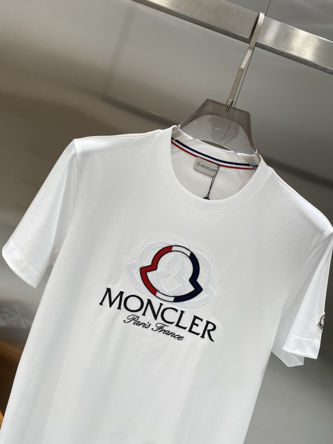 《𝙉𝙚𝙬🖤❤️蒙家》2026SS最新款春夏短袖T恤，丝光棉 帅气时尚，胸口顶级图案字母，简约百搭款。面料