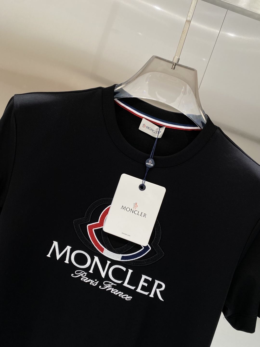 《𝙉𝙚𝙬🖤❤️蒙家》2026SS最新款春夏短袖T恤，丝光棉 帅气时尚，胸口顶级图案字母，简约百搭款。面料