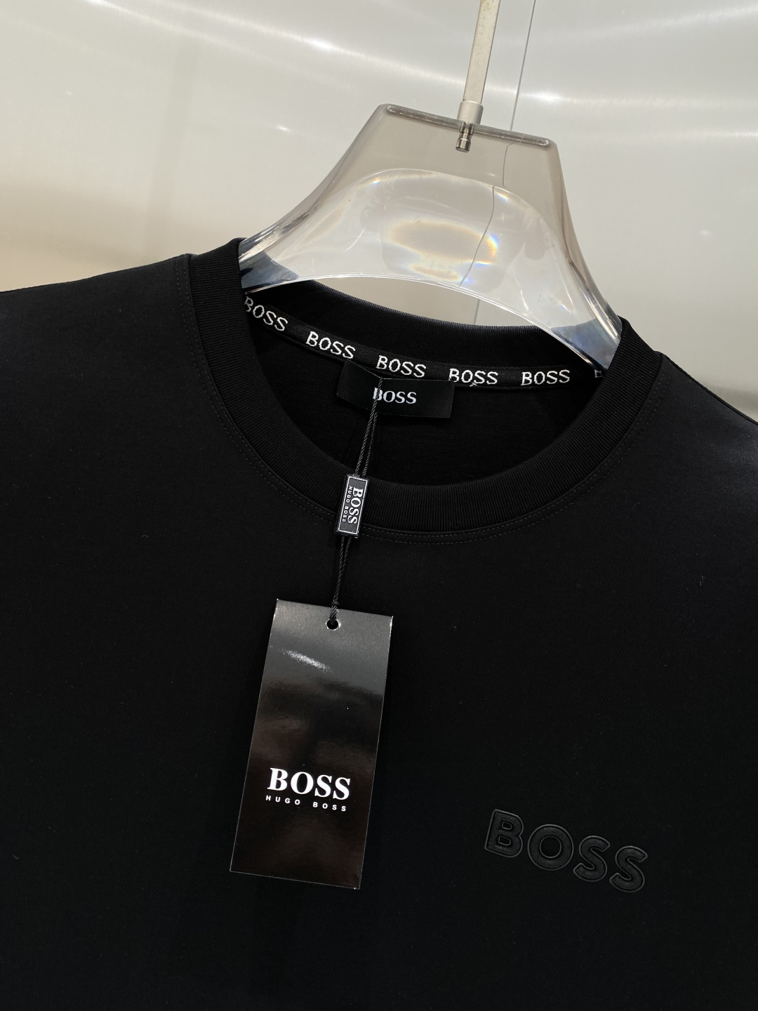 《𝙉𝙚𝙬🖤❤️BOSS家》2026SS最新款春夏短袖T恤，丝光棉 帅气时尚，胸口顶级图案字母，简约百搭款