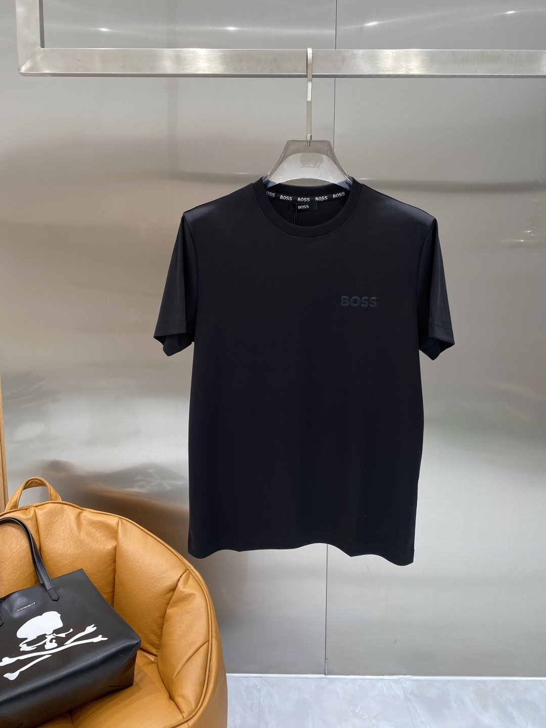 《𝙉𝙚𝙬🖤❤️BOSS家》2026SS最新款春夏短袖T恤，丝光棉 帅气时尚，胸口顶级图案字母，简约百搭款