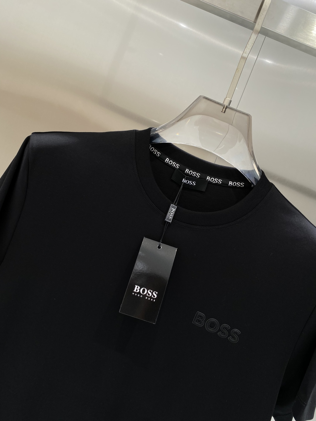 《𝙉𝙚𝙬🖤❤️BOSS家》2026SS最新款春夏短袖T恤，丝光棉 帅气时尚，胸口顶级图案字母，简约百搭款