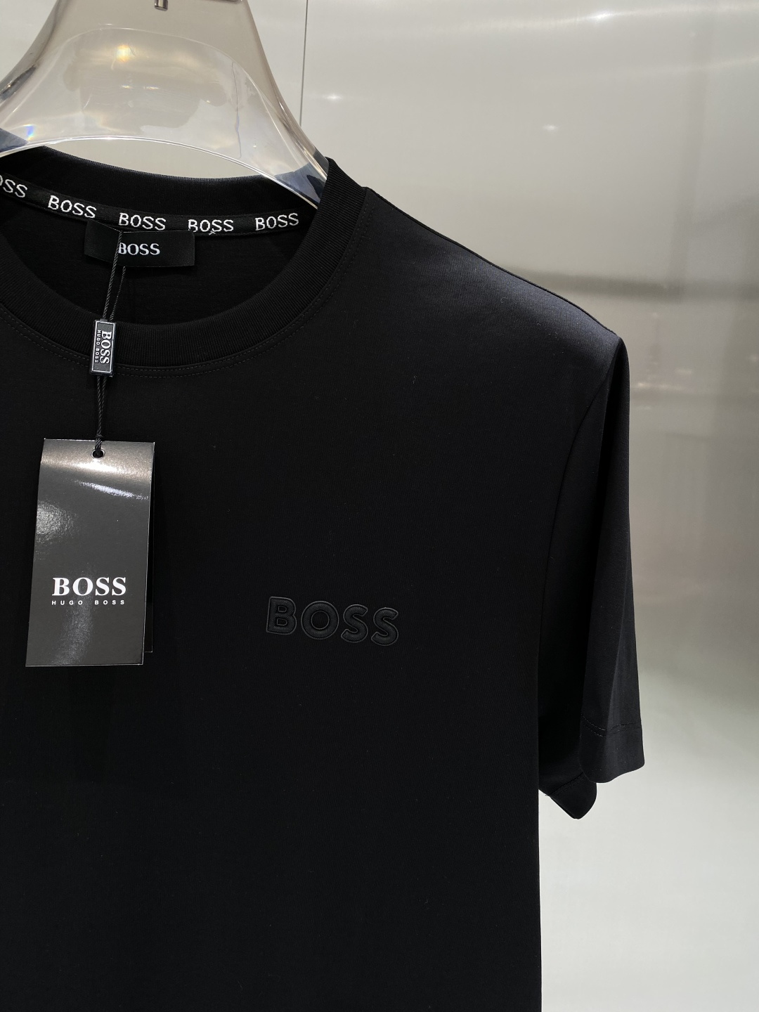 《𝙉𝙚𝙬🖤❤️BOSS家》2026SS最新款春夏短袖T恤，丝光棉 帅气时尚，胸口顶级图案字母，简约百搭款