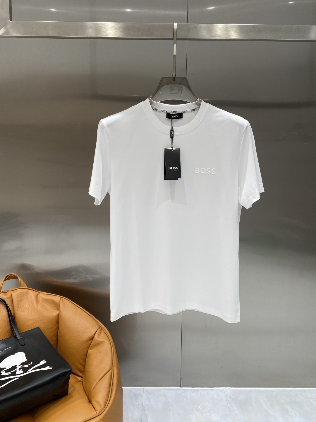 《𝙉𝙚𝙬🖤❤️BOSS家》2026SS最新款春夏短袖T恤，丝光棉 帅气时尚，胸口顶级图案字母，简约百搭款