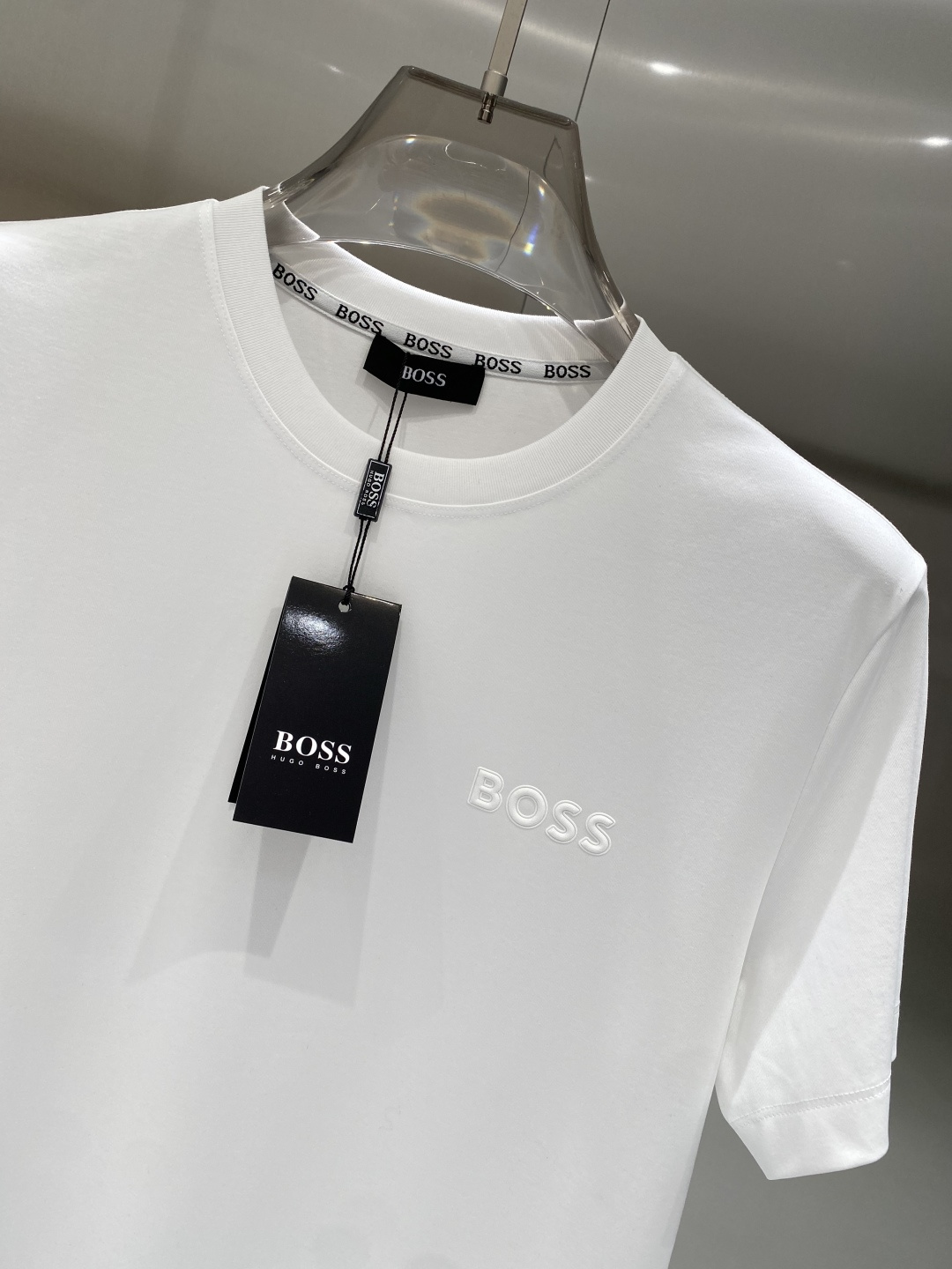 《𝙉𝙚𝙬🖤❤️BOSS家》2026SS最新款春夏短袖T恤，丝光棉 帅气时尚，胸口顶级图案字母，简约百搭款