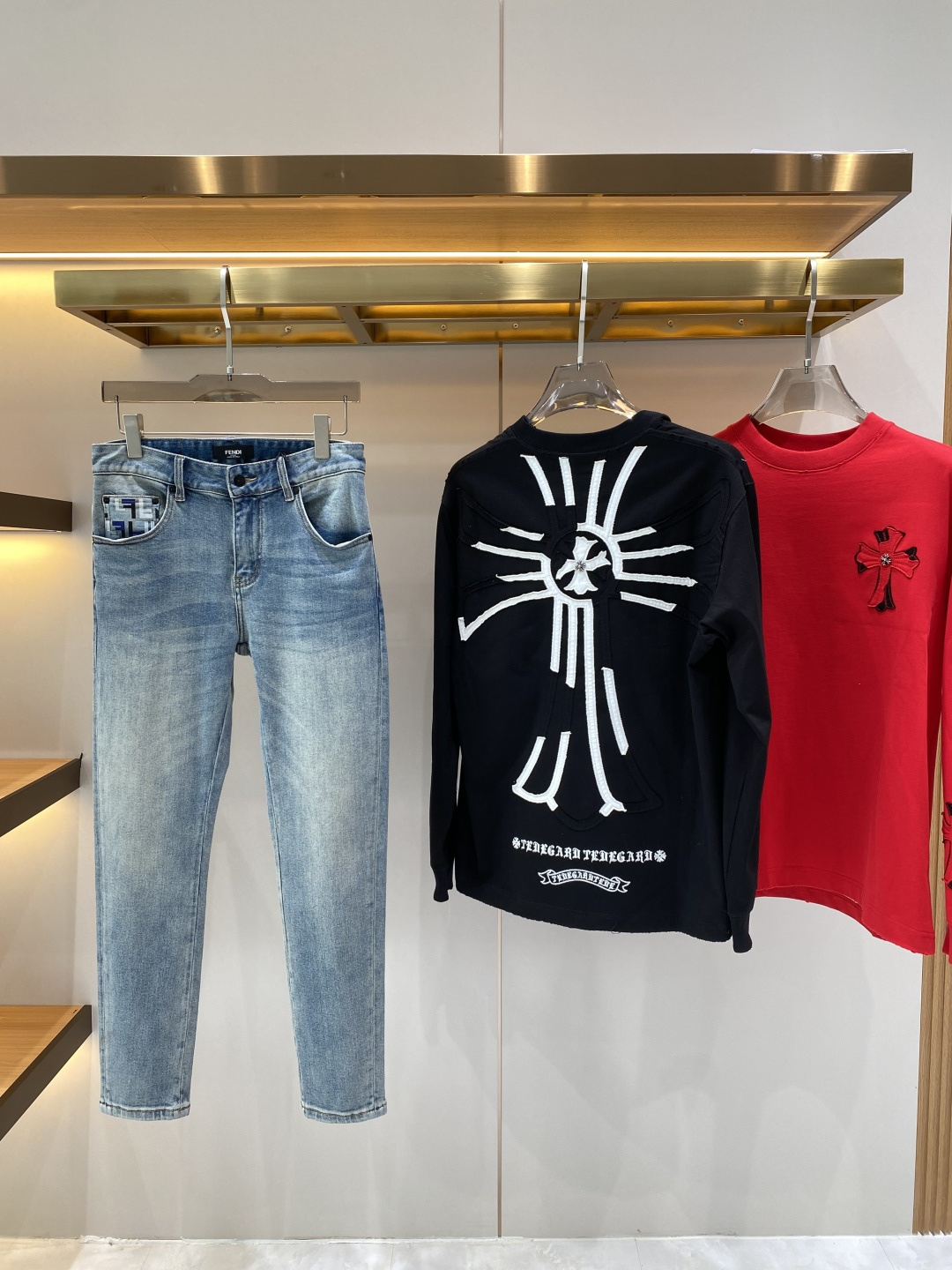 《𝙉𝙚𝙬🖤❤️芬家》2026春款 牛仔 超级有范儿的一款牛仔裤，定制原版水洗牛仔面料，独特设计，顶级工艺