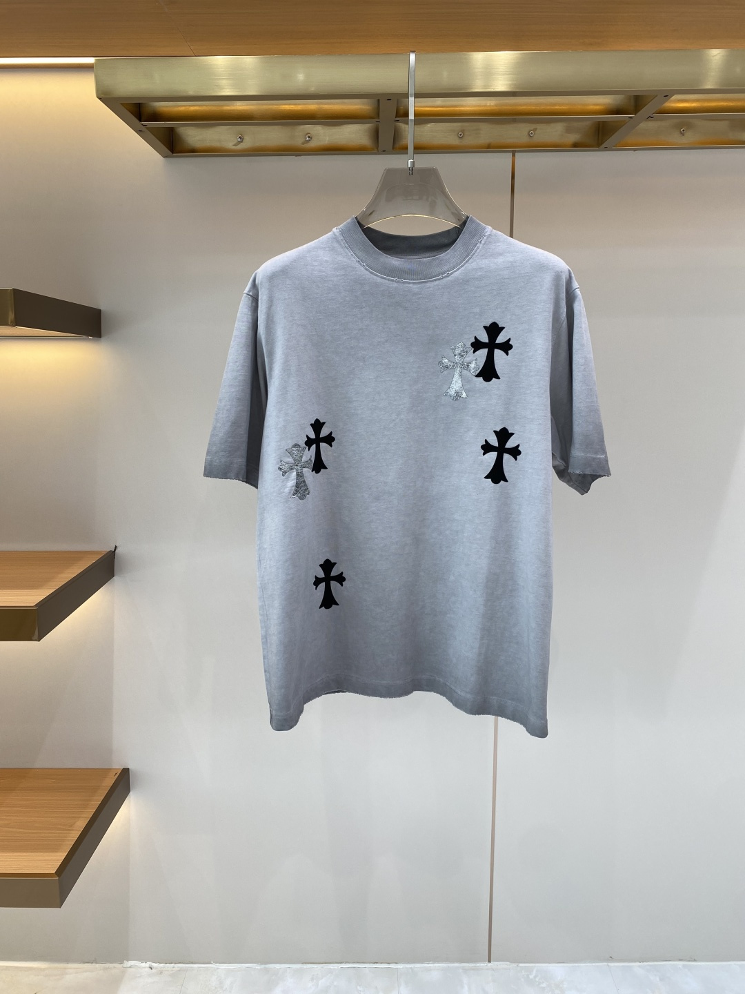 《𝙉𝙚𝙬🖤❤️克家》2026ss新工艺logo高品质纯棉质阔版圆领男士短袖T恤，新季新推系列将标识巧妙融