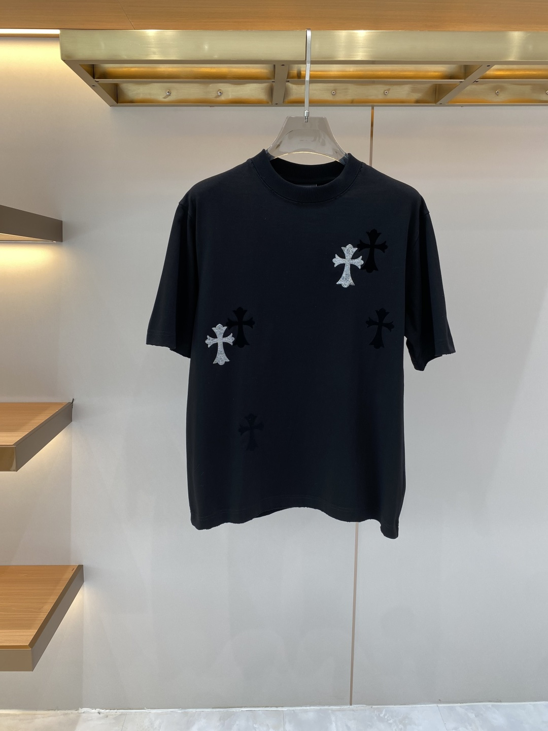 《𝙉𝙚𝙬🖤❤️克家》2026ss新工艺logo高品质纯棉质阔版圆领男士短袖T恤，新季新推系列将标识巧妙融