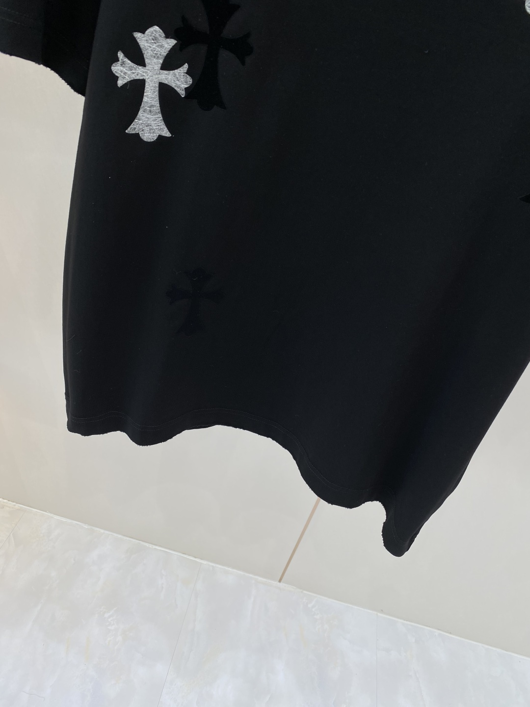 《𝙉𝙚𝙬🖤❤️克家》2026ss新工艺logo高品质纯棉质阔版圆领男士短袖T恤，新季新推系列将标识巧妙融