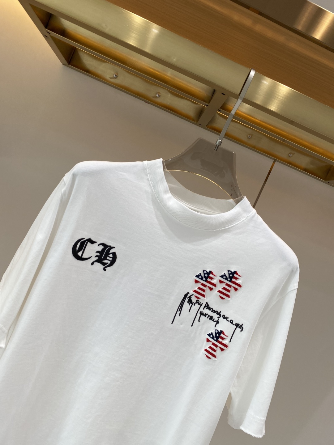 《𝙉𝙚𝙬🖤❤️巴黎家》2026ss新工艺logo高品质纯棉质阔版圆领男士短袖T恤，新季新推系列将标识巧妙