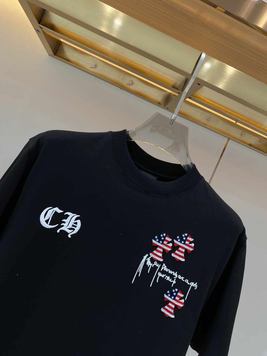 《𝙉𝙚𝙬🖤❤️克家》2026ss新工艺logo高品质纯棉质阔版圆领男士短袖T恤，新季新推系列将标识巧妙融